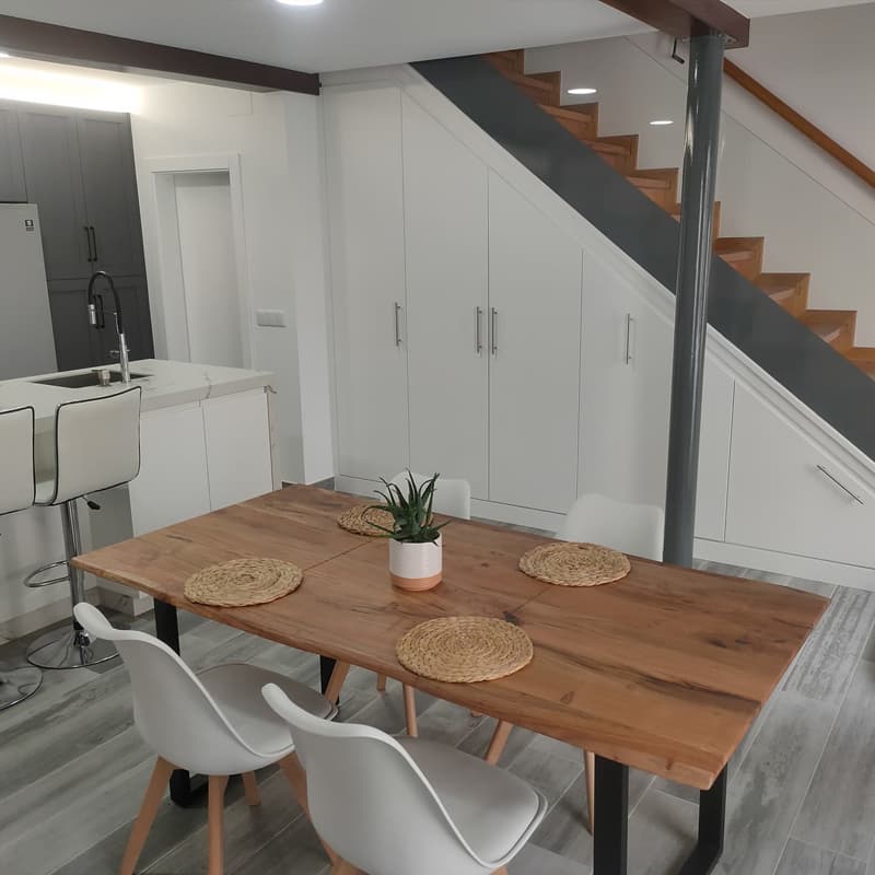 Renova o teu fogar con mobles a medida en Noia