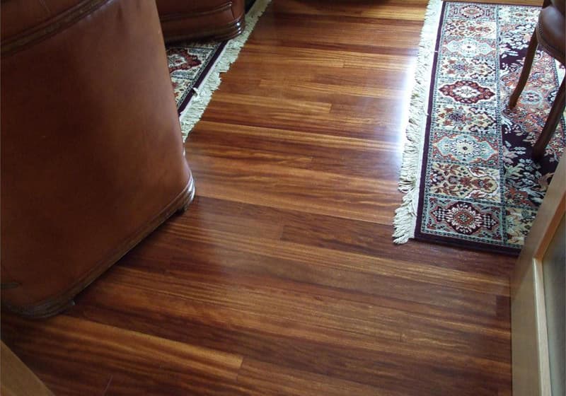 Tarimas e chans de madeira