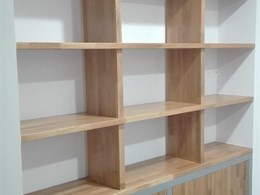 Librería en madera maciza de Roble sobre estructura metálica (3)